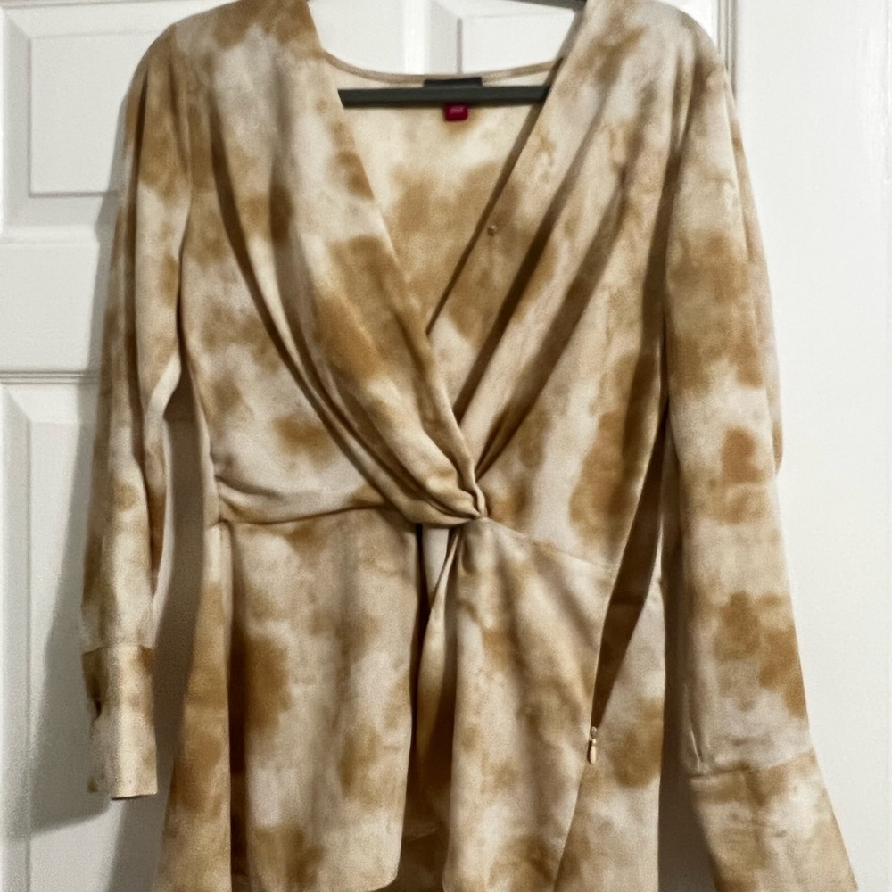 Vince Camuto blouse